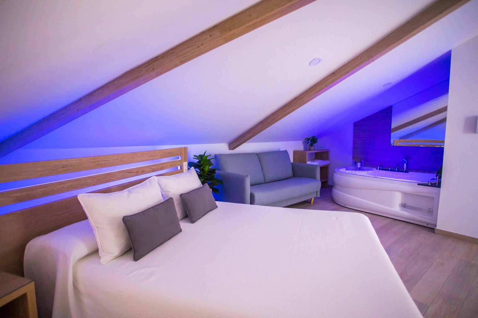 El Cuervo  Apartahotel Enfasis-Group מראה חיצוני תמונה